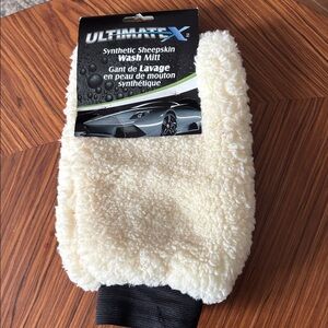 NWT ULTIMAX Synthetic Sheepskin Vehicle Wash Mitt